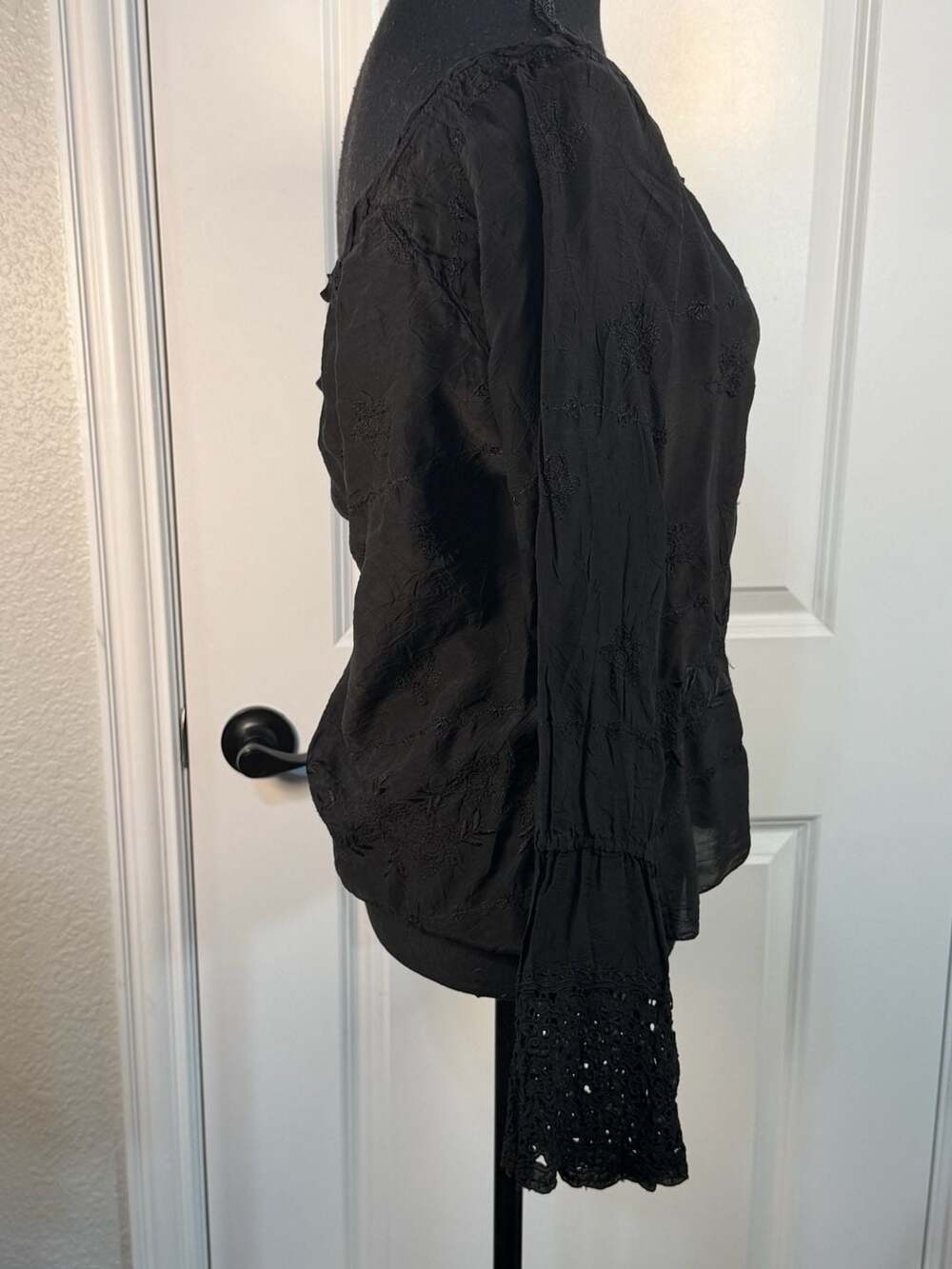 Johnny Was Black Embroidered Long Sleeve Blouse Size M - Picture 7 of 8